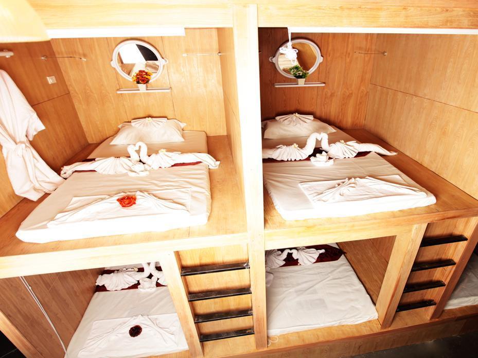 Capsule Hostel Patong Exterior foto