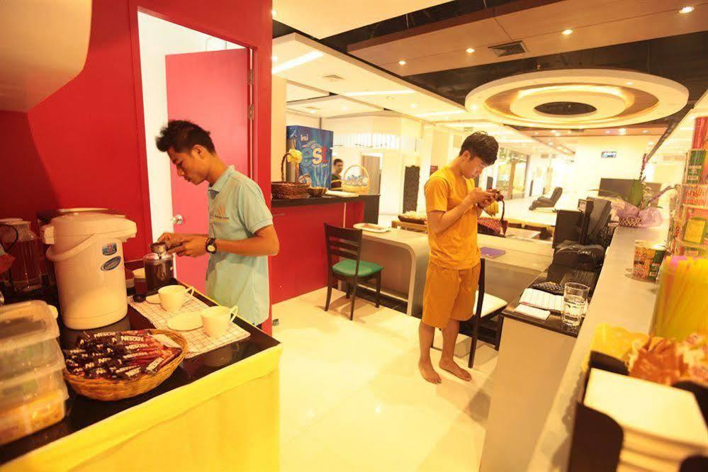 Capsule Hostel Patong Exterior foto